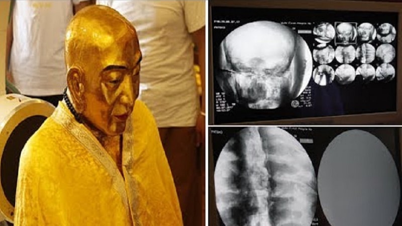 Călugărul mumificat ascuns într-o statuie de aur timp de 1000 de ani