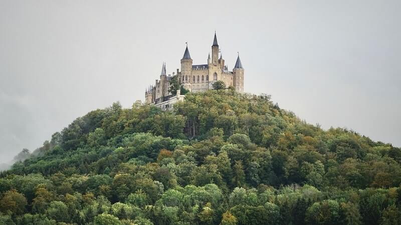 De ce sunt atât de multe castele în Germania?
