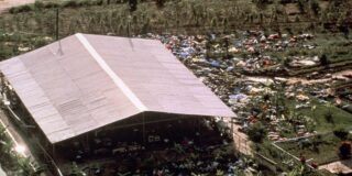 Masacrul de la Jonestown | Secta care a convins 900 de adepți să se sinucidă